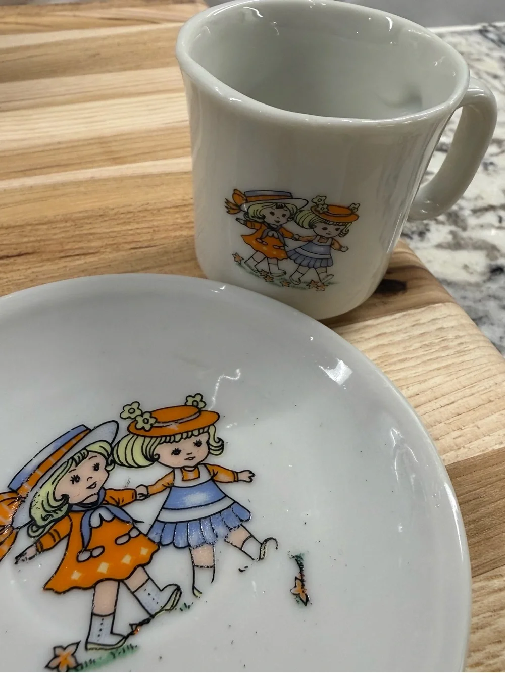 Vintage 1970s Miniature Porcelain Children's Tea Set Japan 15 Pc 4 Service